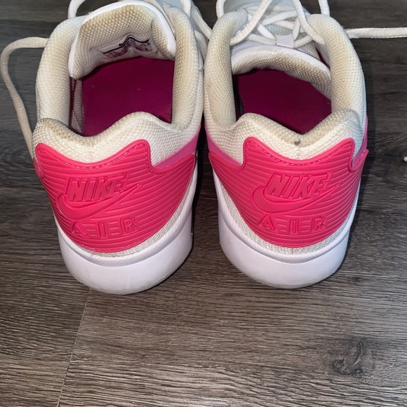 Nike Pink and White Women’s Sneakers | Size 8.5 - Picture 6 of 13